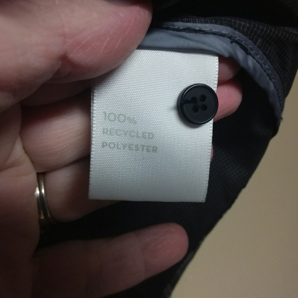 ⬇️ Nau Lightbeam water repellant recycled poly shirt/jacket - Picture 10 of 14